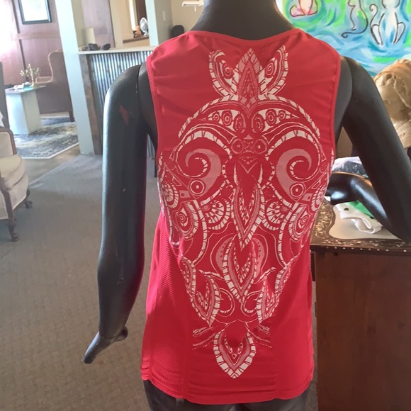 Athleta red workout top - Picture 3 of 7